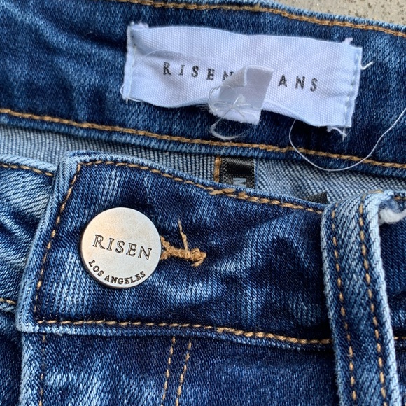 Risen frayed hem jeans - Picture 2 of 8